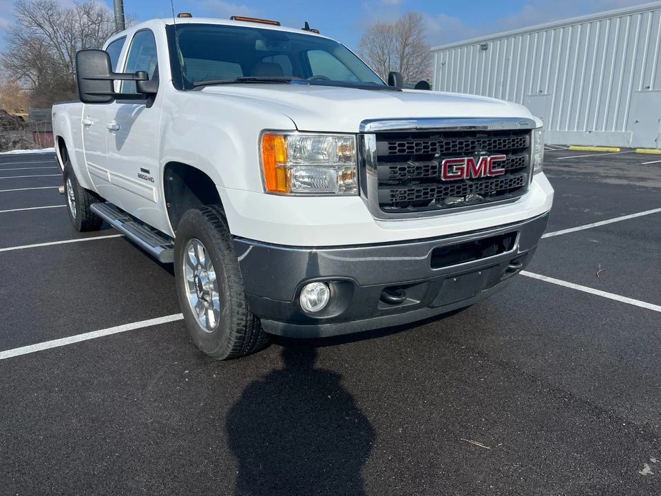 2011 GMC Sierra 3rd Gen - Image 2 of 21