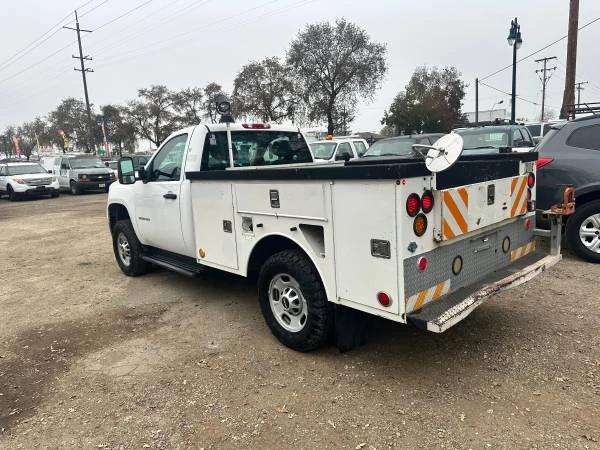 2011 GMC Sierra Heavy Duty 3rd Gen - Image 3 of 13