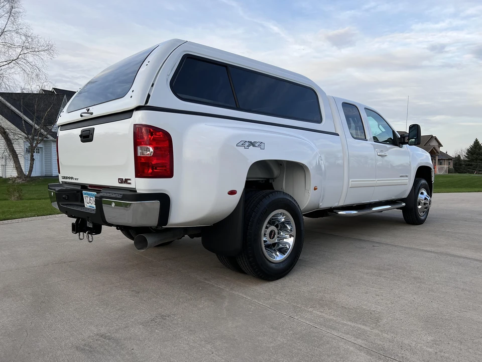 2011 GMC Sierra Heavy Duty 3rd Gen - Image 24 of 31