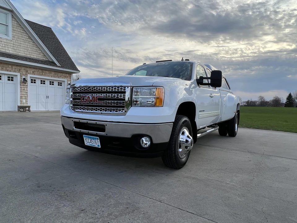 2011 GMC Sierra Heavy Duty 3rd Gen - Image 10 of 31