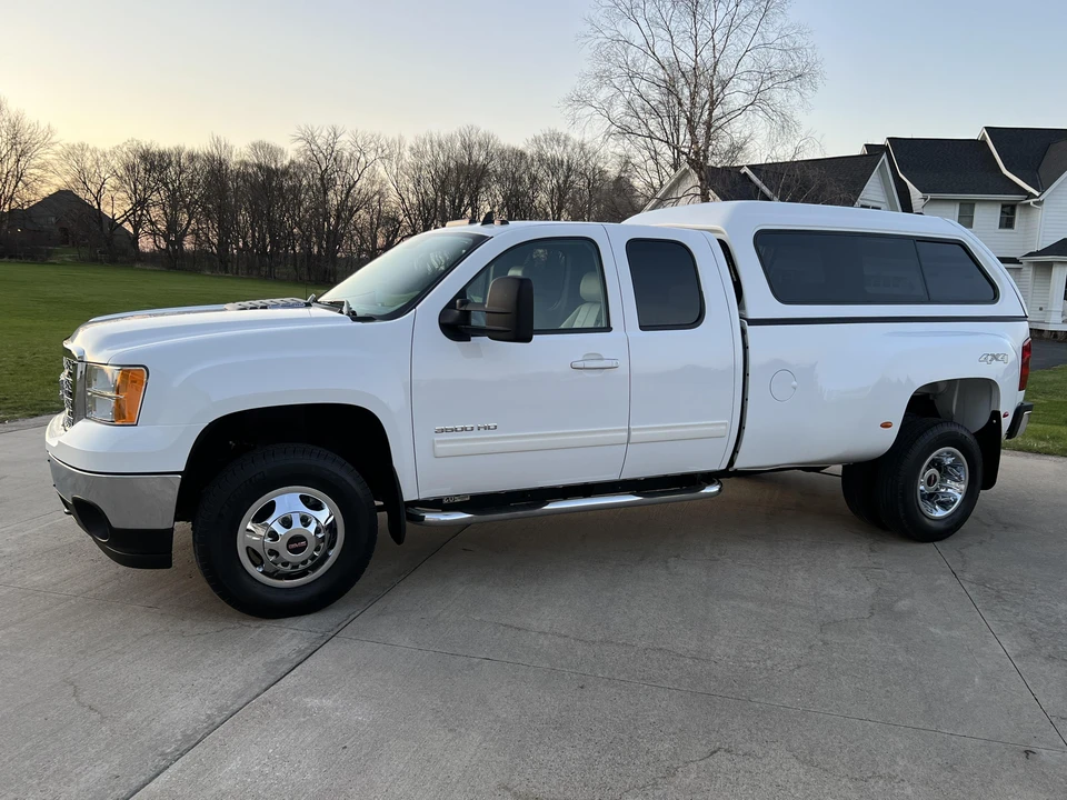 2011 GMC Sierra Heavy Duty 3rd Gen - Image 15 of 31