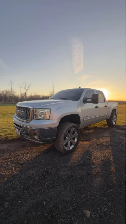2011 GMC Sierra 3rd Gen - Image 3 of 7