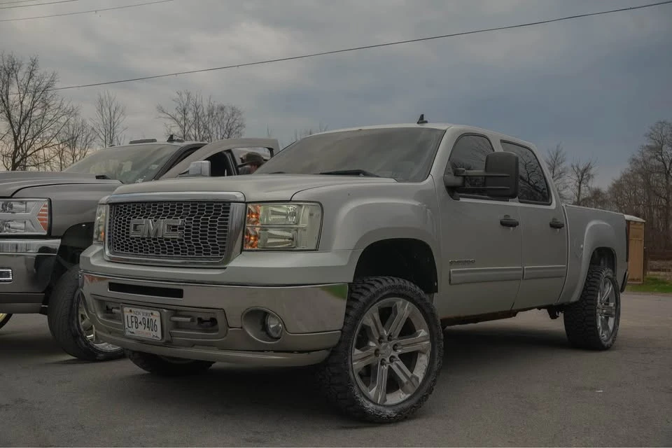 2011 GMC Sierra 3rd Gen - Image 2 of 7