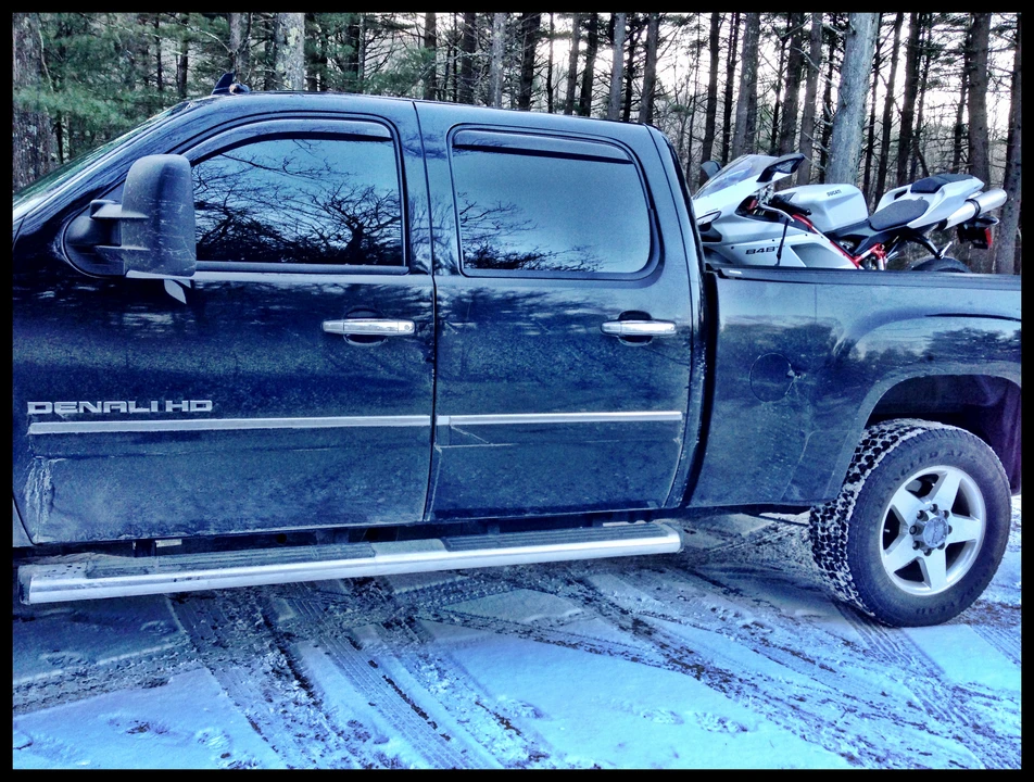 2011 GMC Sierra Heavy Duty 3rd Gen - Image 2 of 5