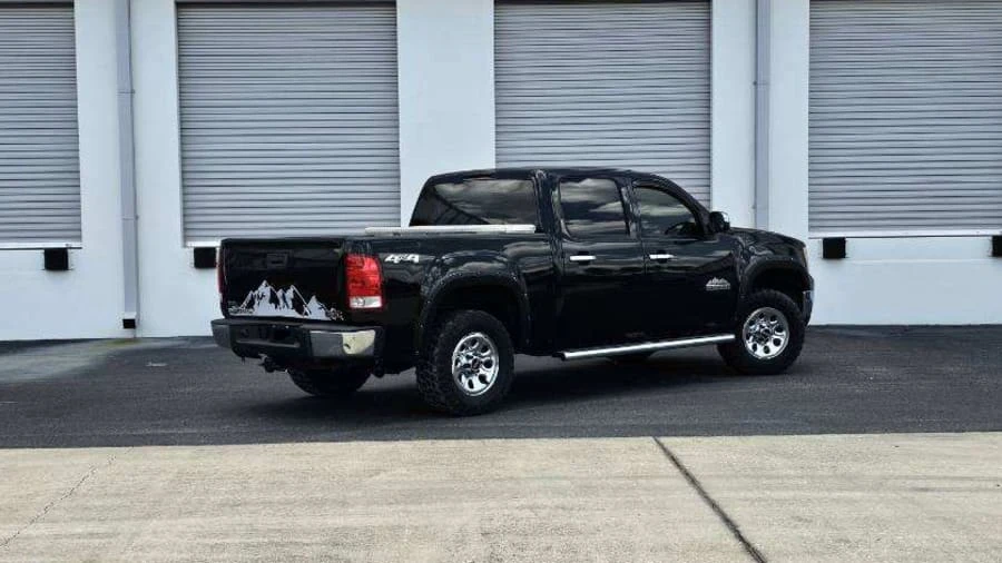 2011 GMC Sierra 3rd Gen - Image 2 of 9