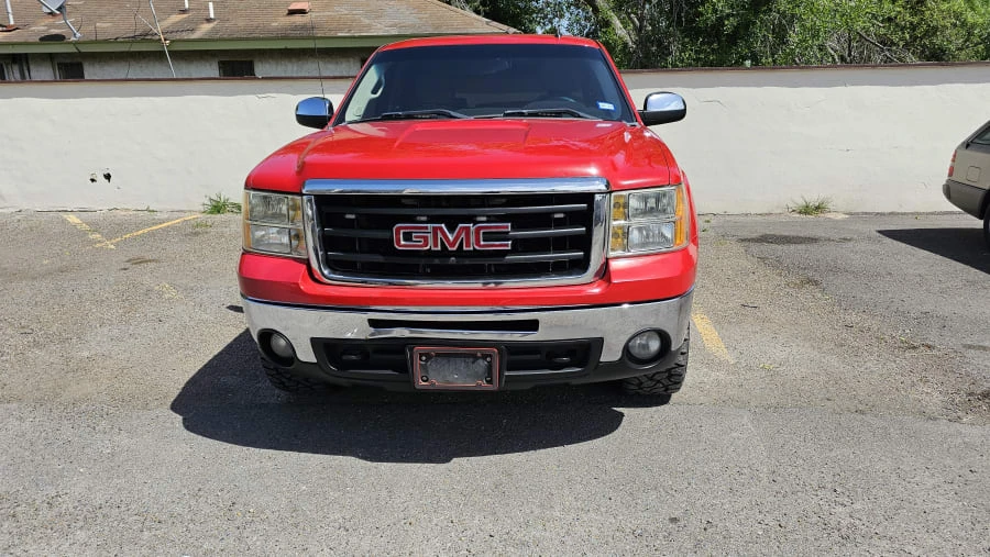 2011 GMC Sierra 3rd Gen - Image 2 of 4
