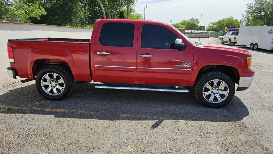 2011 GMC Sierra 3rd Gen - Image 3 of 4