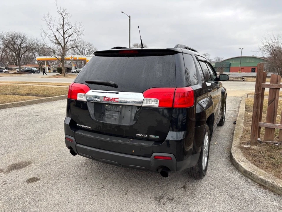 2011 GMC Terrain - Image 18 of 21