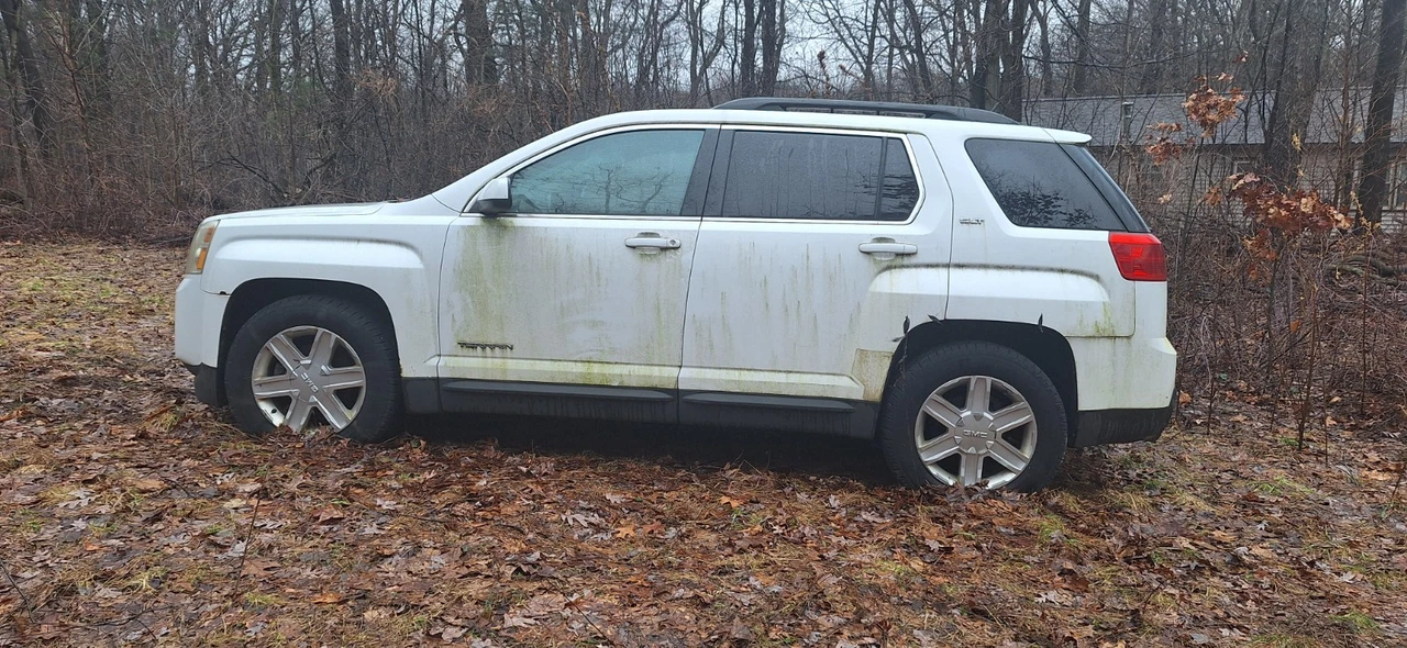 2011 GMC Terrain - Image 4 of 7