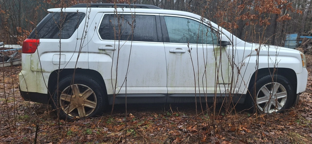2011 GMC Terrain - Image 2 of 7