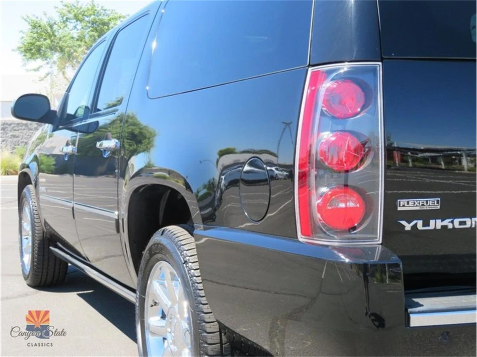 2011 GMC Yukon 3rd Gen - Image 22 of 31