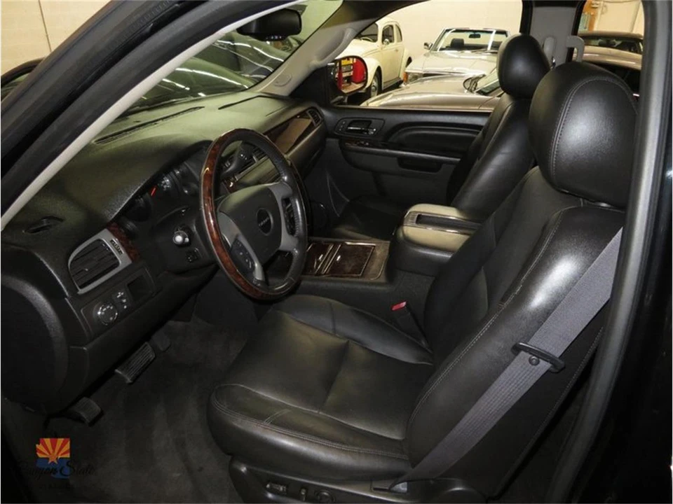 2011 GMC Yukon 3rd Gen - Image 3 of 31