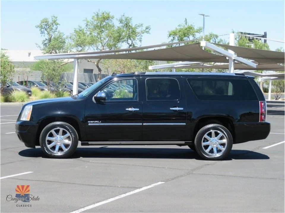 2011 GMC Yukon 3rd Gen - Image 10 of 31