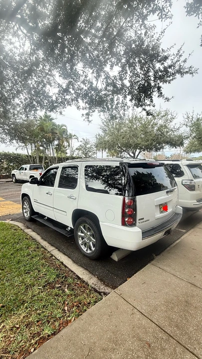 2011 GMC Yukon 3rd Gen - Image 6 of 21