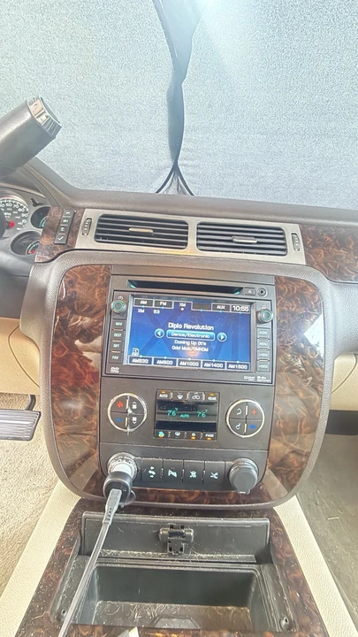2011 GMC Yukon 3rd Gen - Image 11 of 21