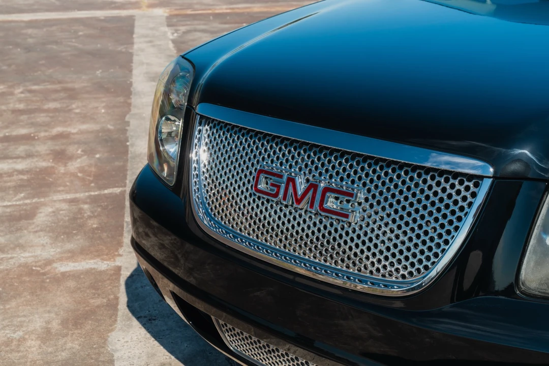 2011 GMC Yukon 3rd Gen - Image 17 of 31