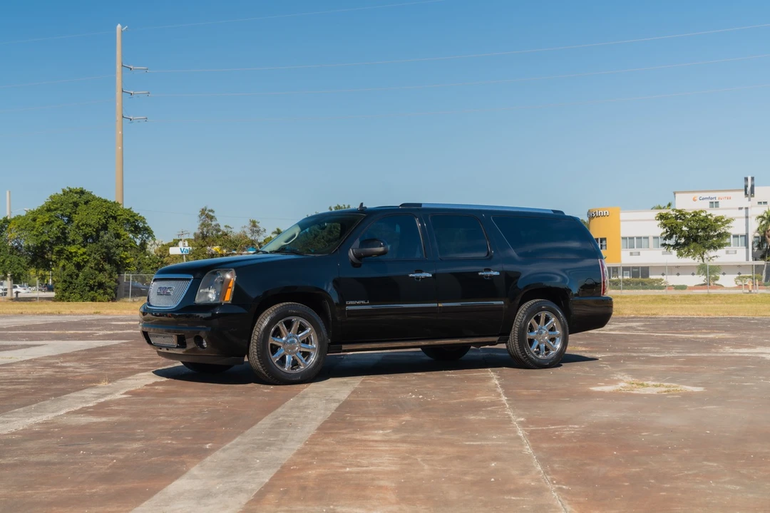 2011 GMC Yukon 3rd Gen - Image 4 of 31