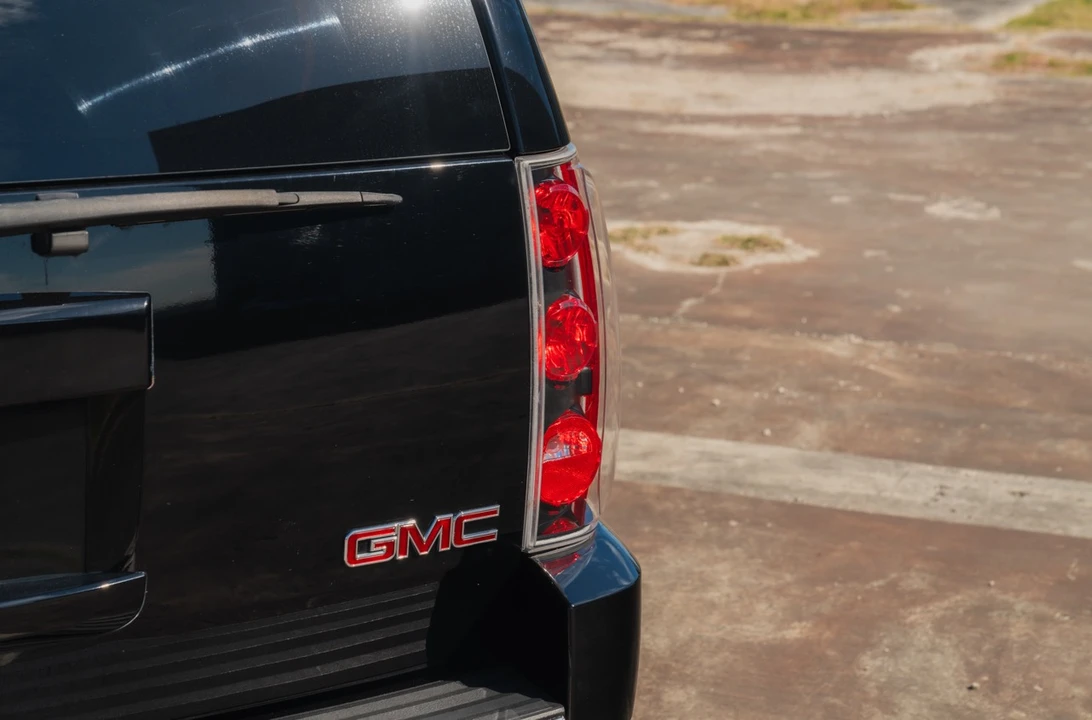 2011 GMC Yukon 3rd Gen - Image 27 of 31