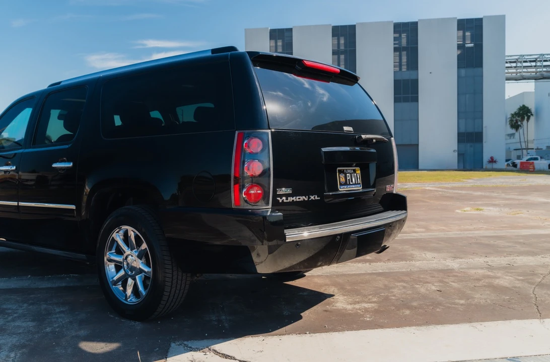2011 GMC Yukon 3rd Gen - Image 23 of 31