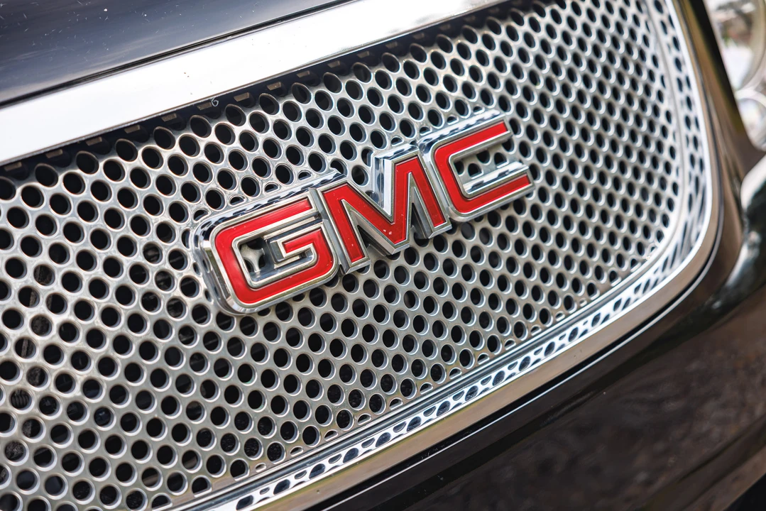2011 GMC Yukon 3rd Gen - Image 16 of 31