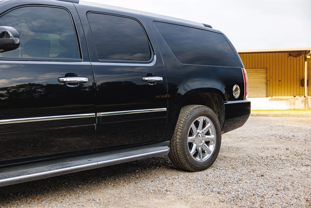 2011 GMC Yukon 3rd Gen - Image 26 of 31