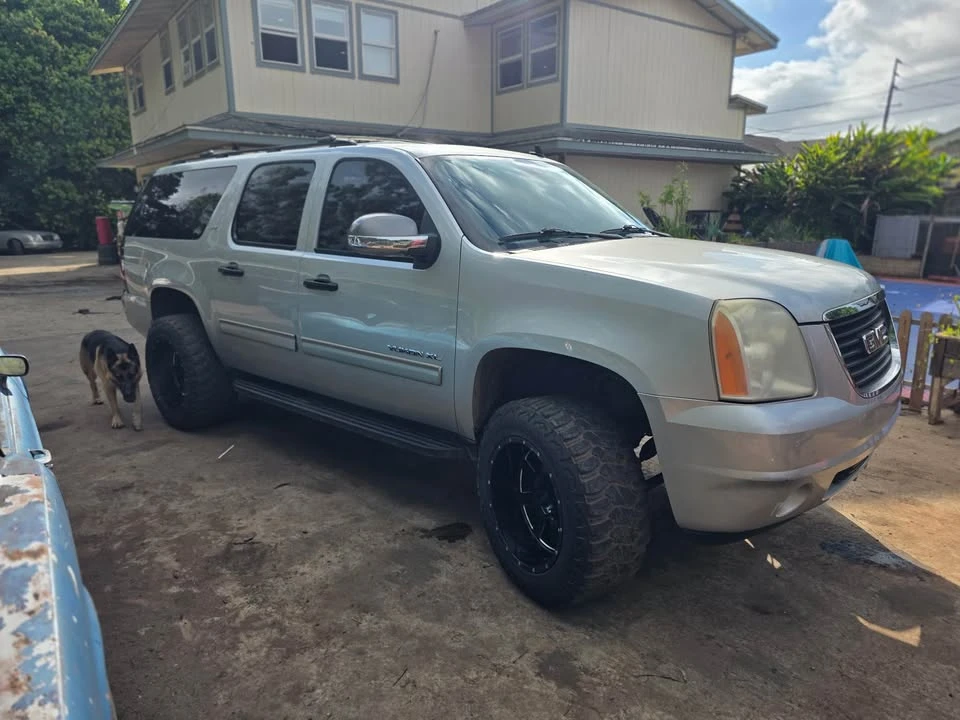 2011 GMC Yukon 3rd Gen - Image 4 of 7