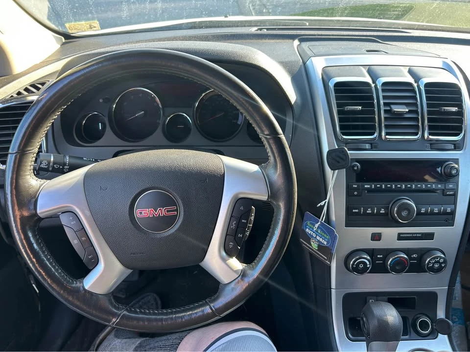 2011 GMC Acadia - Image 4 of 6