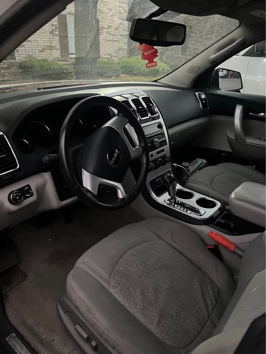 2011 GMC Acadia - Image 4 of 5