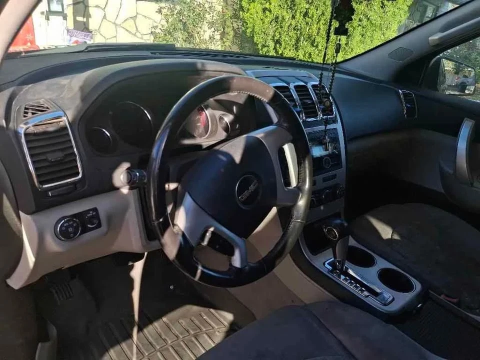 2011 GMC Acadia - Image 11 of 12