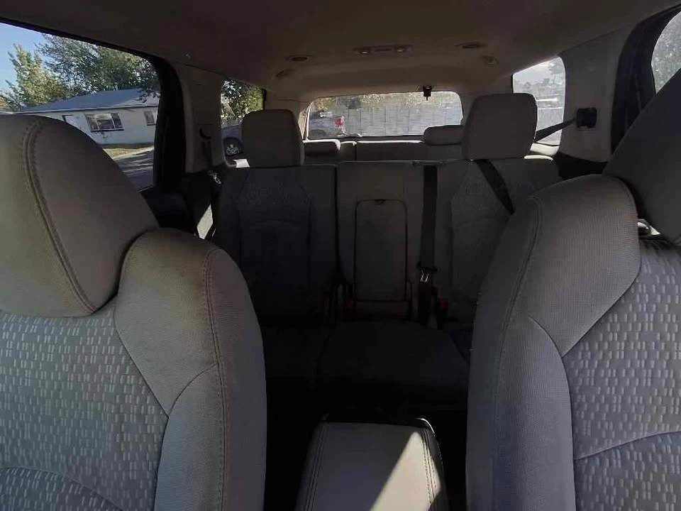 2011 GMC Acadia - Image 8 of 12