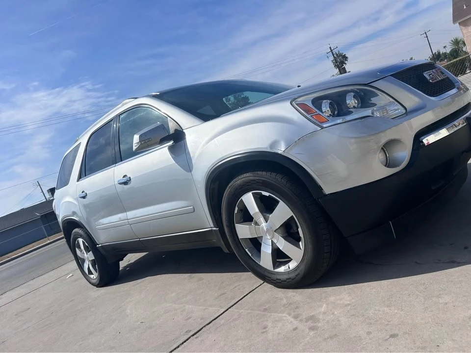 2011 GMC Acadia - Image 2 of 12