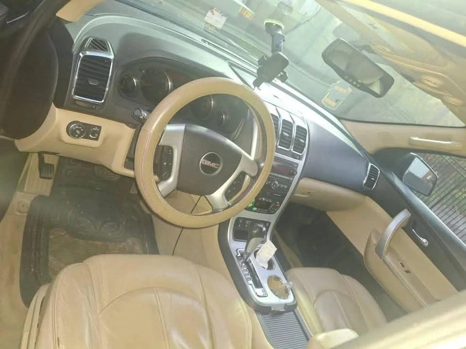 2011 GMC Acadia - Image 3 of 7
