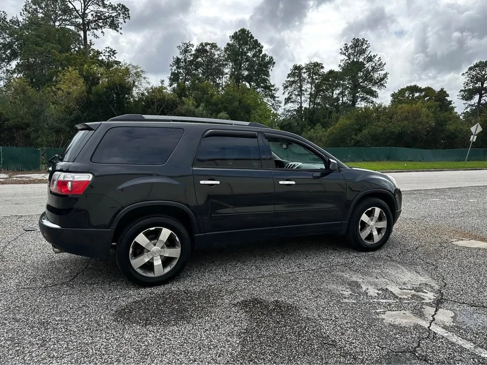 2011 GMC Acadia - Image 3 of 9