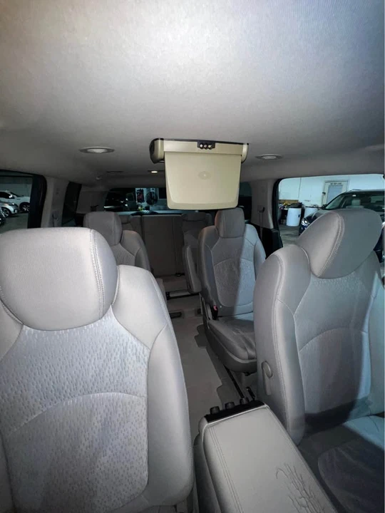 2011 GMC Acadia - Image 8 of 9