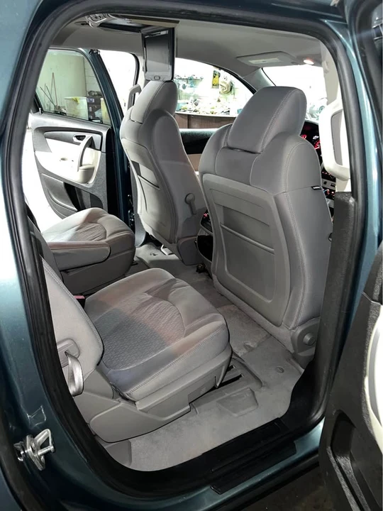 2011 GMC Acadia - Image 4 of 9