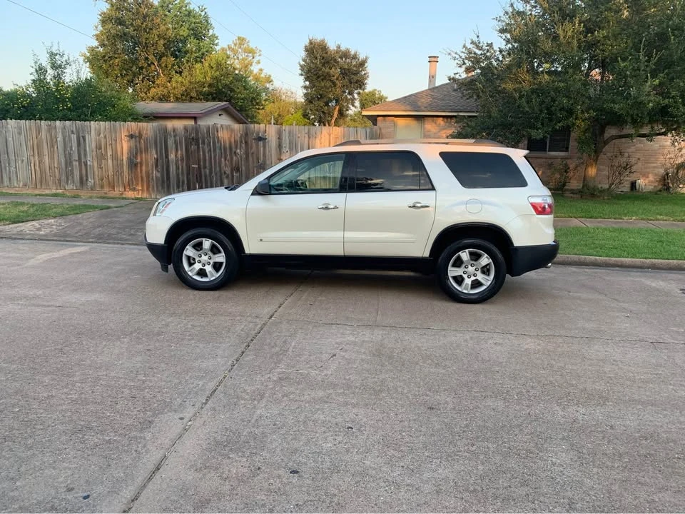 2011 GMC Acadia - Image 3 of 17