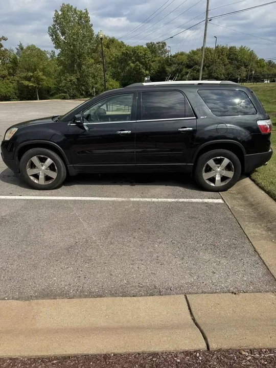 2011 GMC Acadia - Image 2 of 6