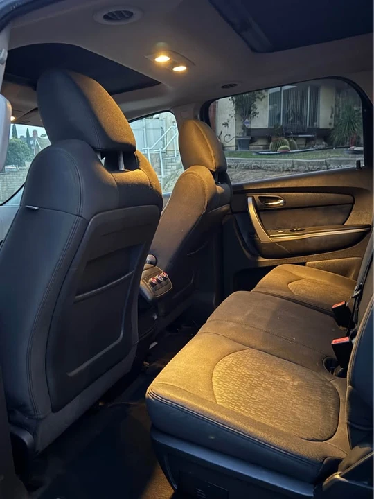 2011 GMC Acadia - Image 6 of 9