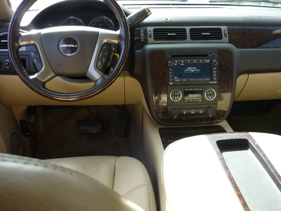 2011 GMC Yukon 3rd Gen - Image 8 of 13