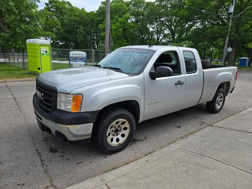 2011 GMC Sierra 3rd Gen - Image 2 of 5