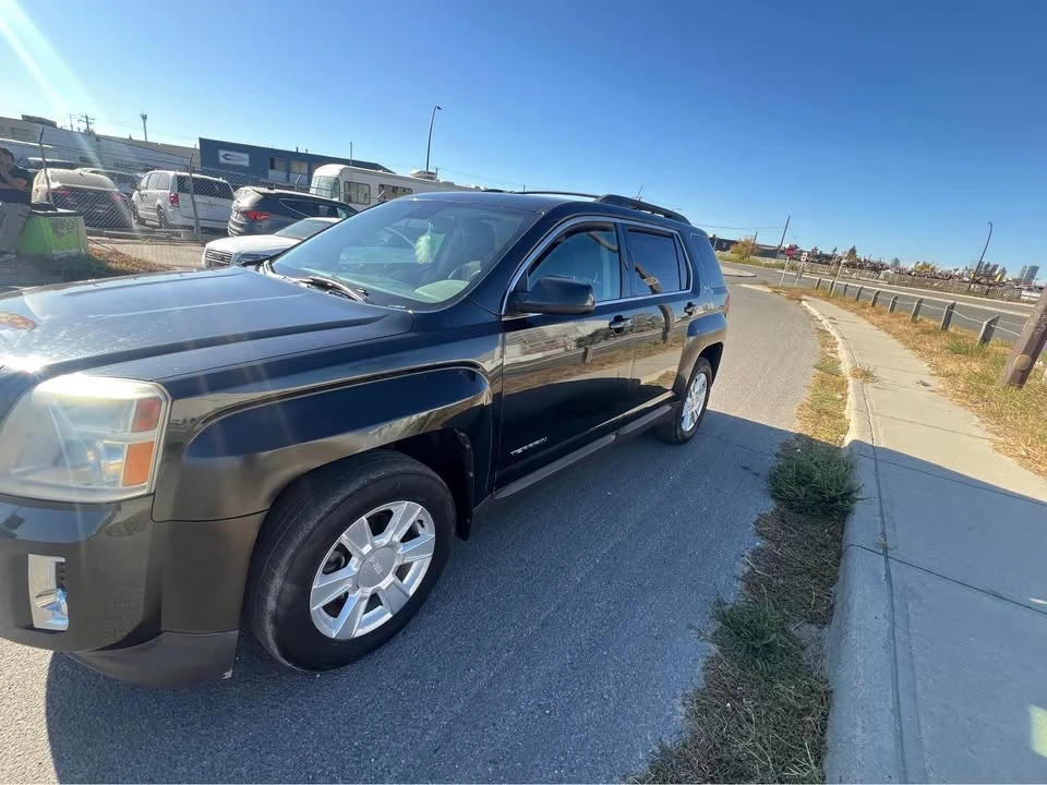 2011 GMC Terrain - Image 5 of 8