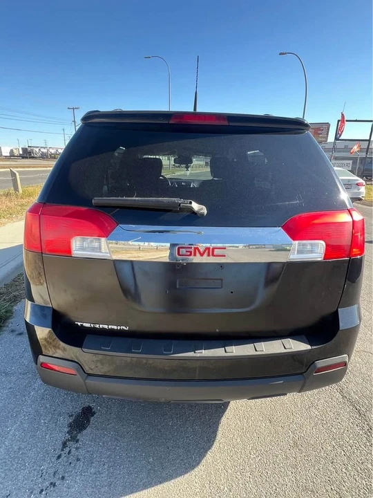 2011 GMC Terrain - Image 2 of 8