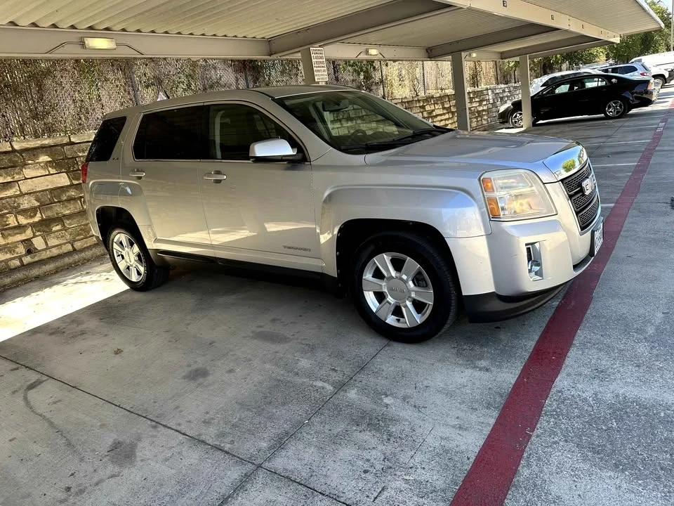 2011 GMC Terrain - Image 3 of 12
