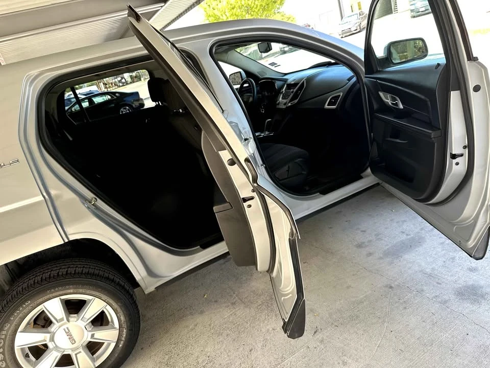 2011 GMC Terrain - Image 11 of 12