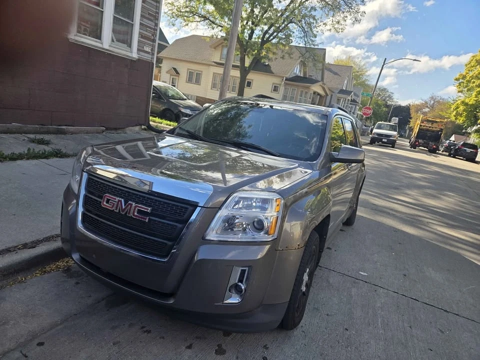 2011 GMC Terrain - Image 3 of 7