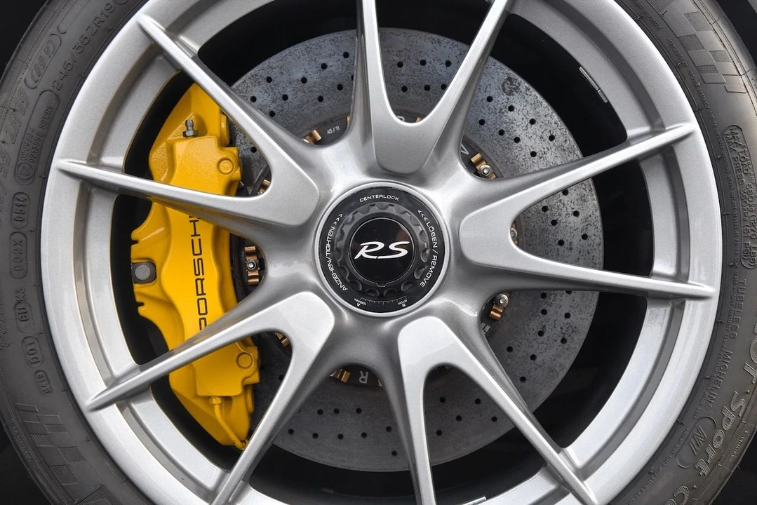 2011 Porsche 997 GT3 RS - Image 19 of 27