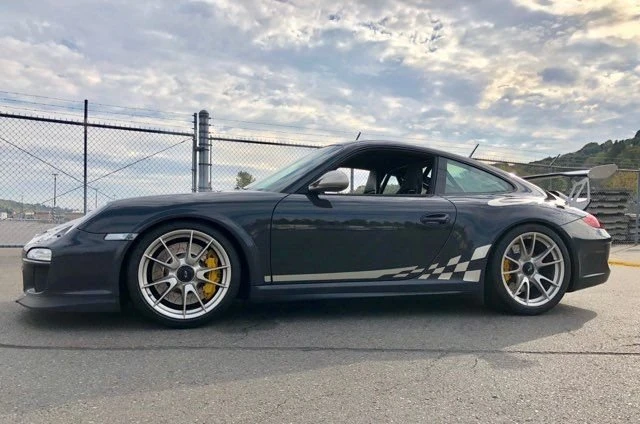 2011 Porsche 997 GT3 RS - Image 2 of 9