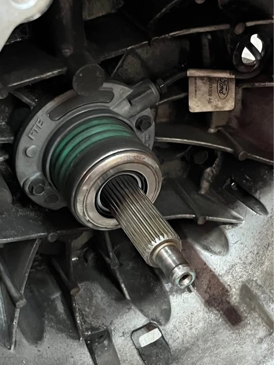 2011 Parts & Memorabilia Gearboxes - Image 4 of 4