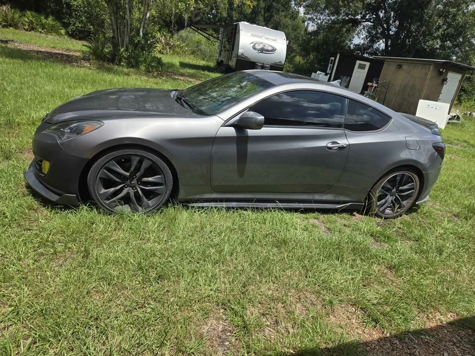 2011 Genesis - Image 3 of 4