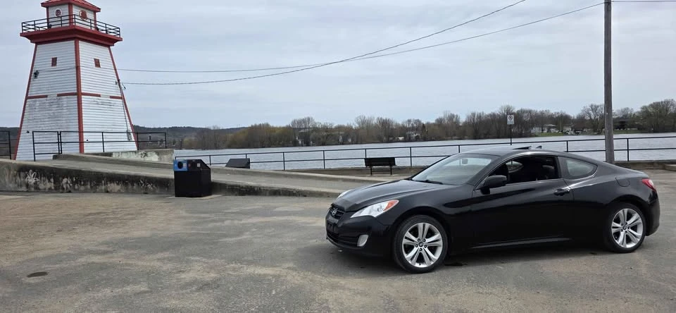 2011 Hyundai Genesis - Image 6 of 9